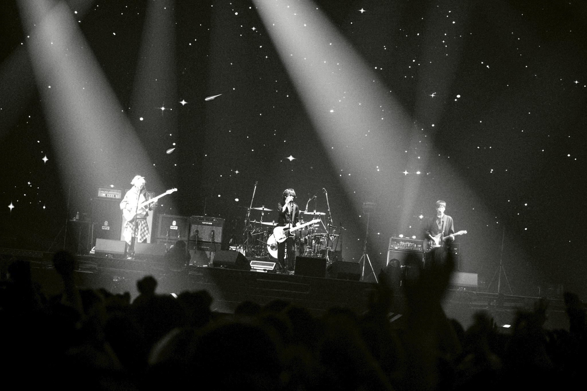 PHOTO | BUMP OF CHICKEN official website